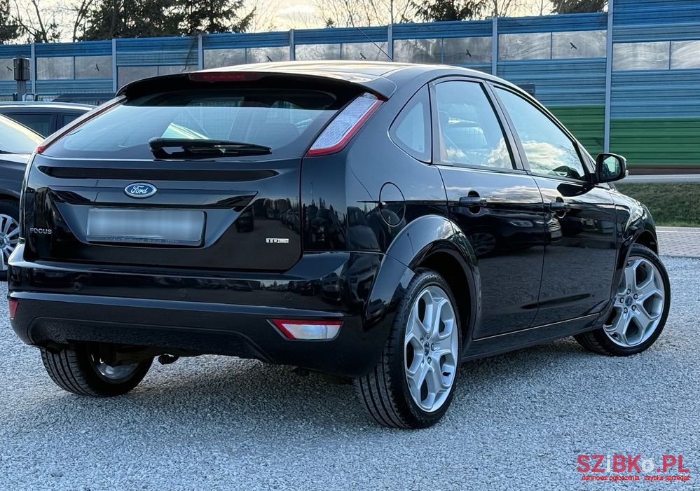 2009' Ford Focus photo #5