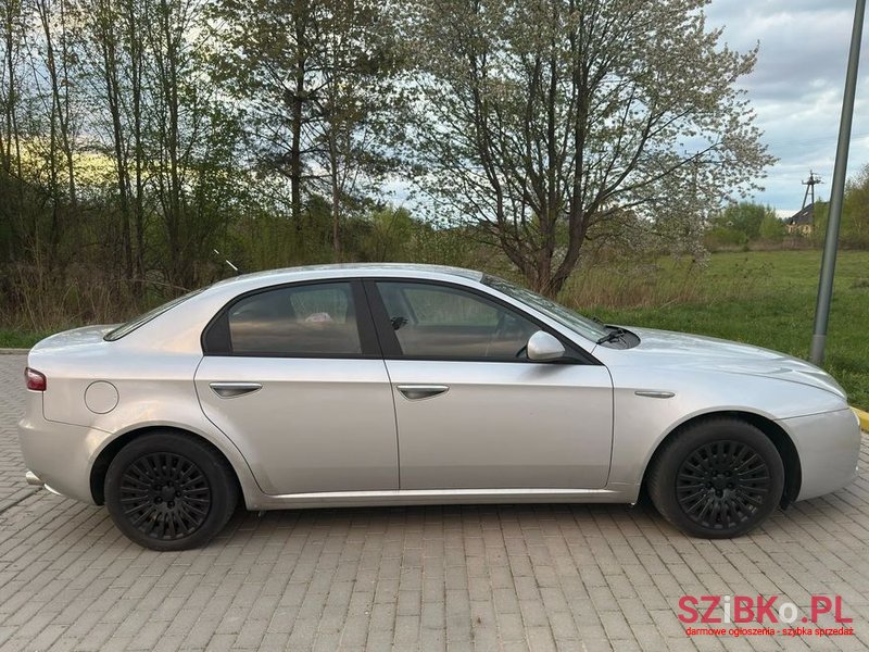 2007' Alfa Romeo 159 photo #4
