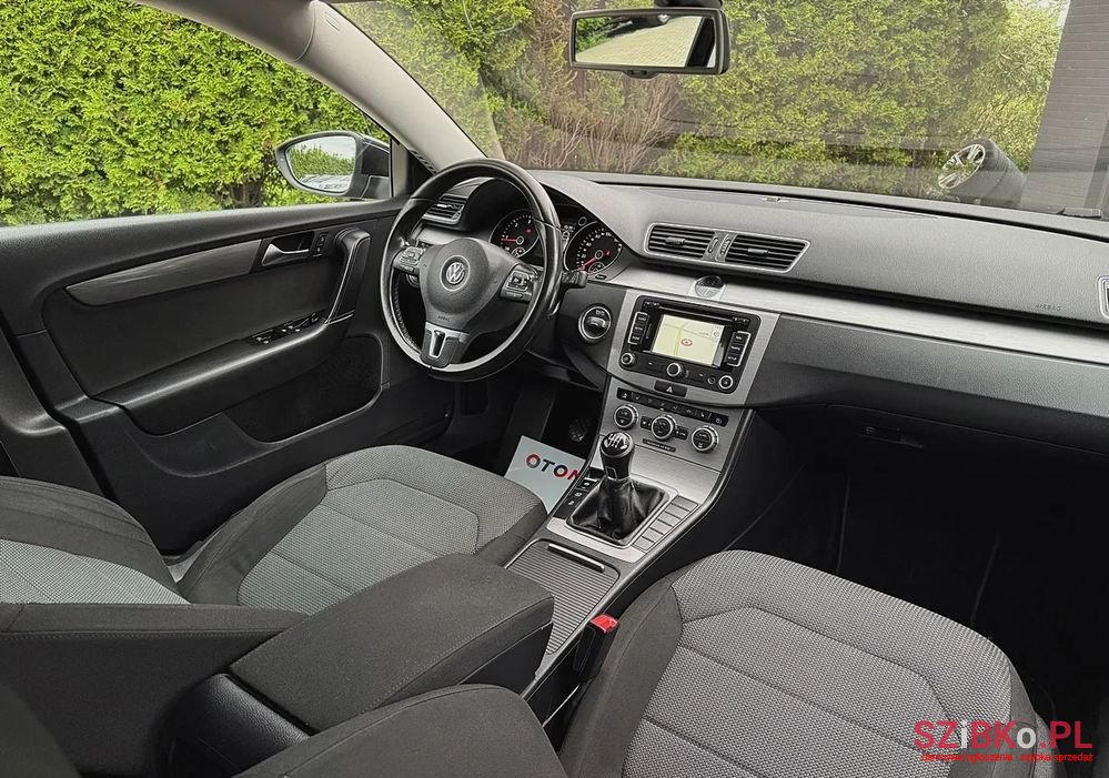 2013' Volkswagen Passat 2.0 Tdi Highline photo #3