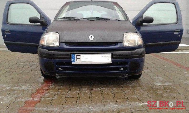 2000' Renault Clio photo #1