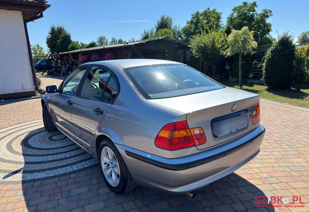 2004' BMW 3 Series photo #4