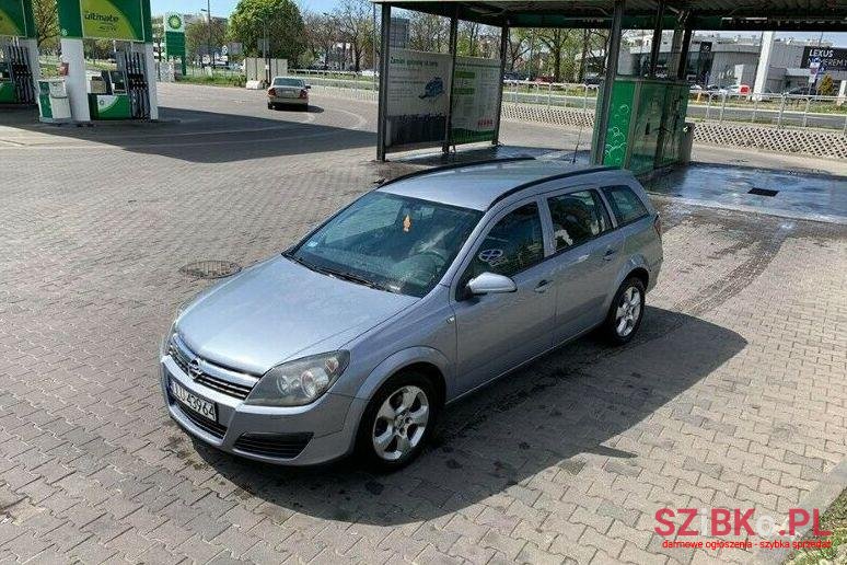 2005' Opel Astra photo #1