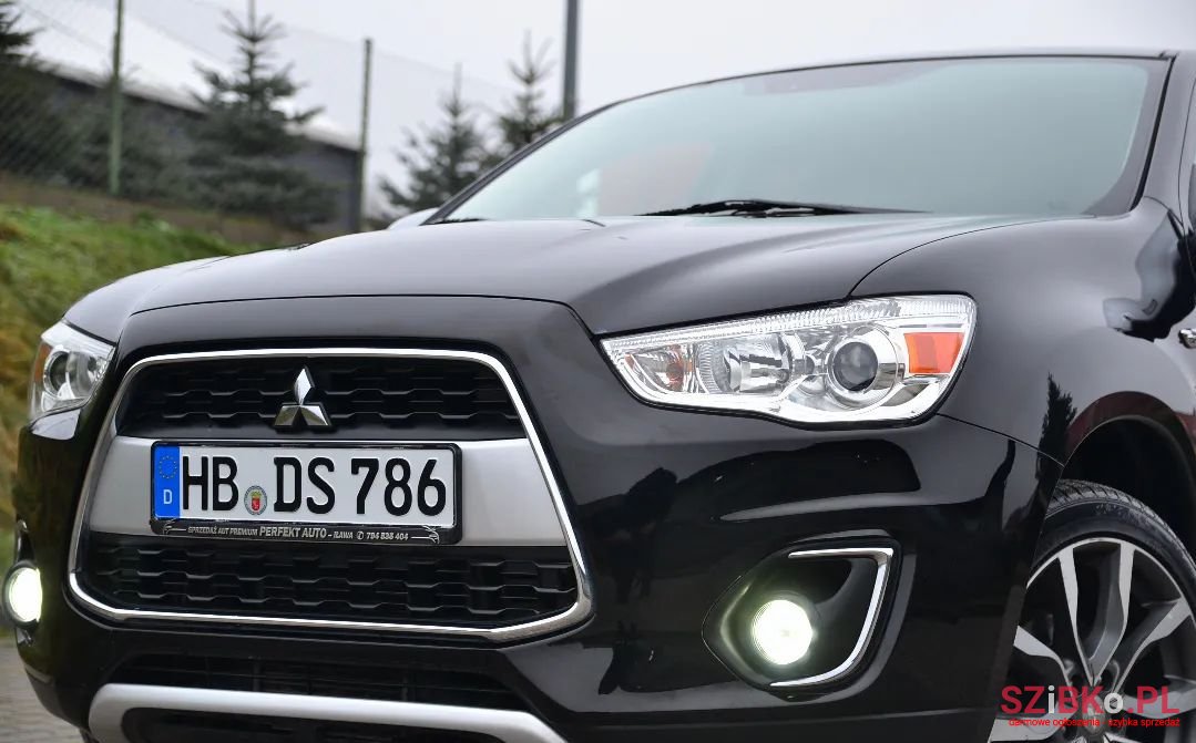 2015' Mitsubishi ASX photo #6