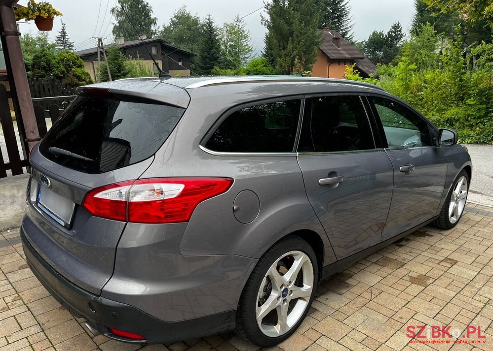 2011' Ford Focus photo #3