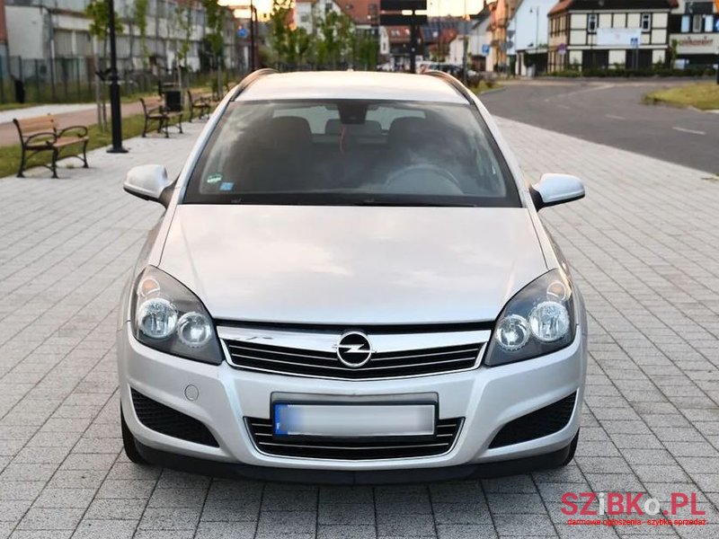 2010' Opel Astra Iv 1.7 Cdti Sport photo #2