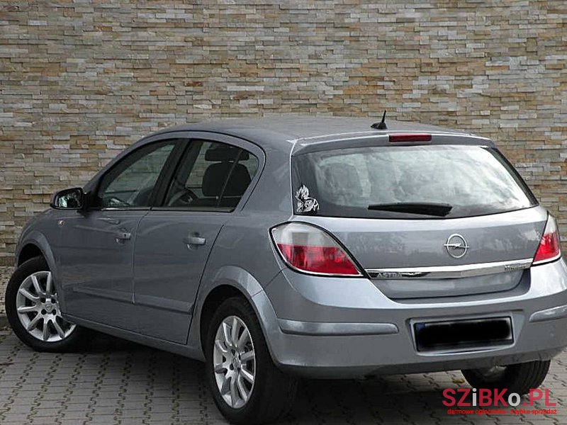 2004' Opel Astra photo #5