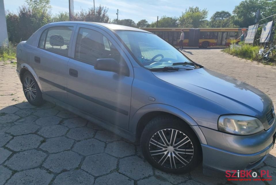 2004' Opel Astra photo #3