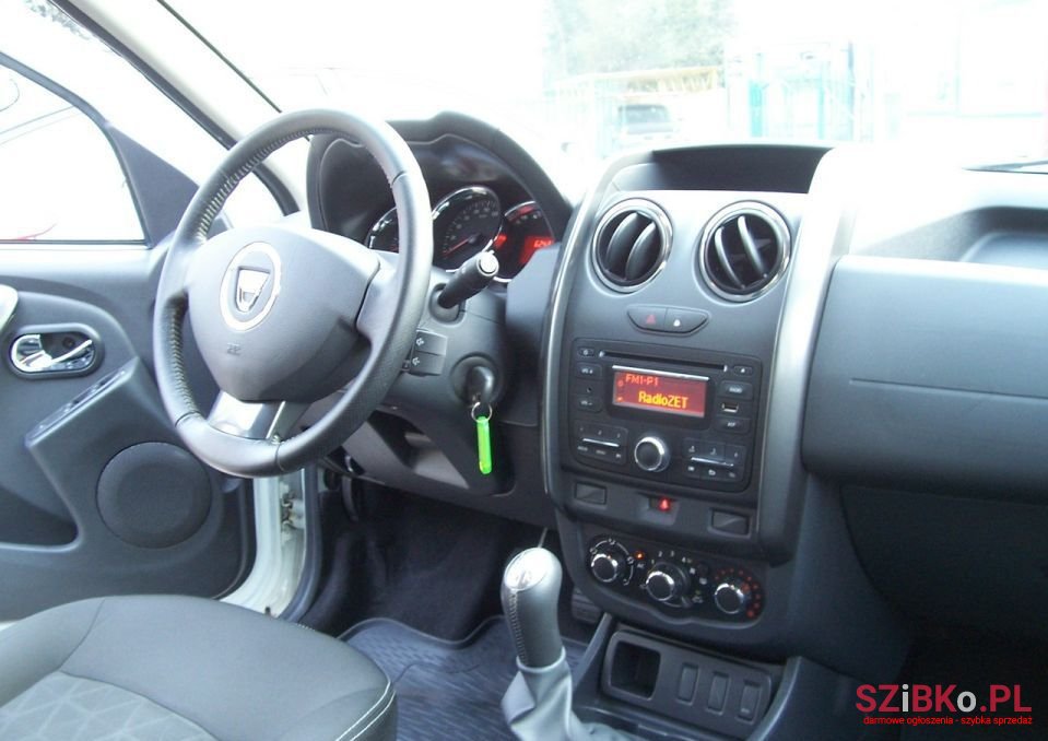 2014' Dacia Duster photo #3