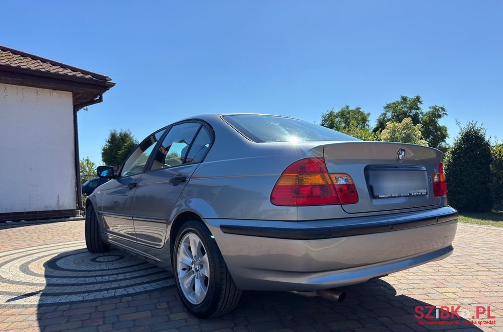 2004' BMW 3 Series photo #5