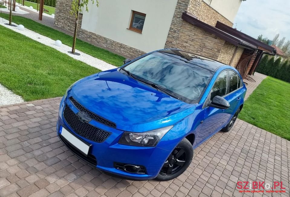 2010' Chevrolet Cruze photo #1