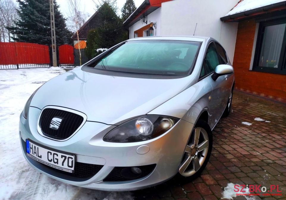 2007' SEAT Leon photo #1