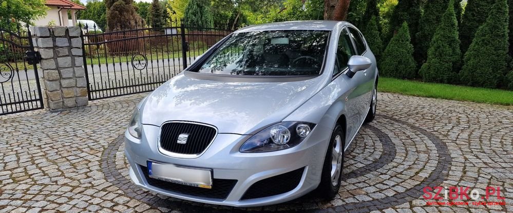 2009' SEAT Leon photo #1