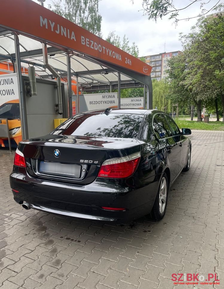 2009' BMW 5 Series photo #5