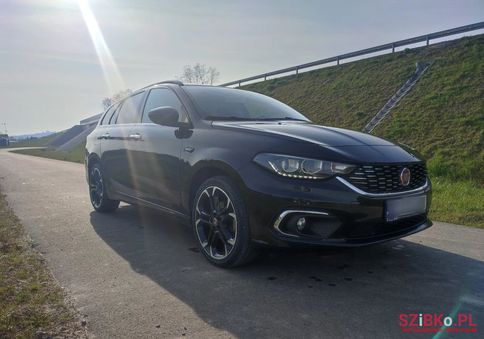 2020' Fiat Tipo photo #2