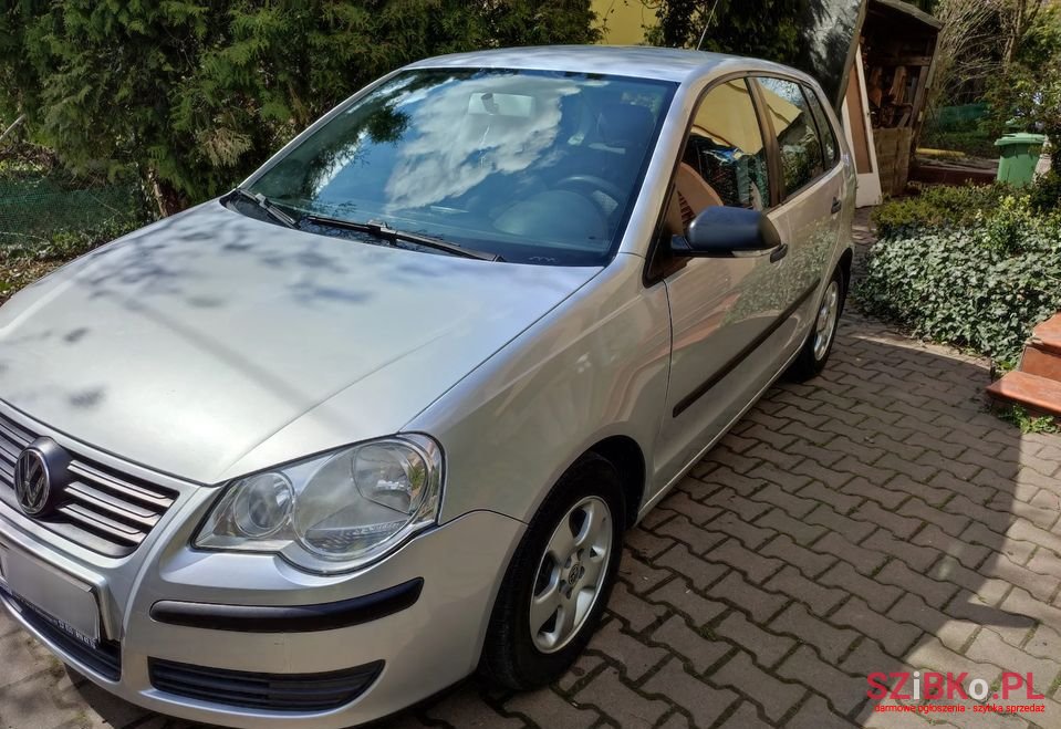 2006' Volkswagen Polo photo #1