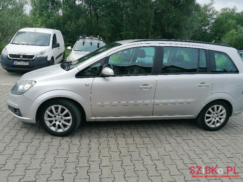 2009' Opel Zafira photo #4