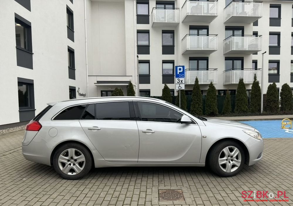 2010' Opel Insignia photo #5