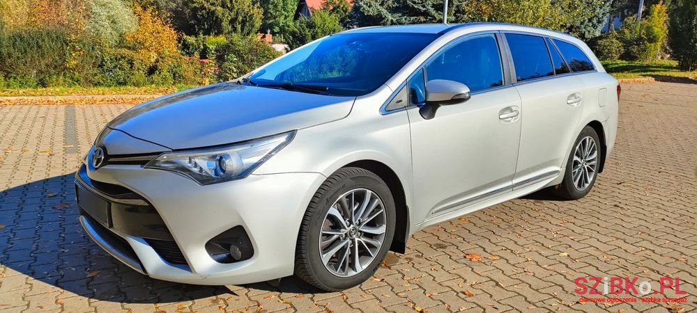 2015' Toyota Avensis photo #1