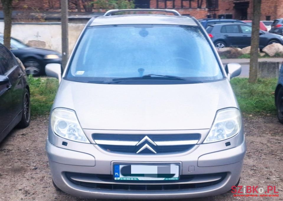 2008' Citroen C8 photo #2