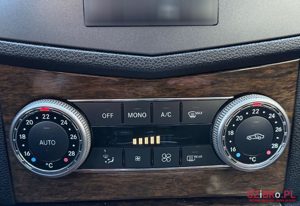 2009' Mercedes-Benz C-Class photo #6