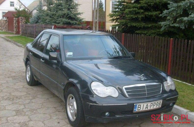 1995' Mercedes-Benz E-Class photo #2