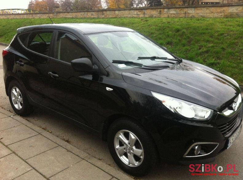 2011' Hyundai ix35 photo #2