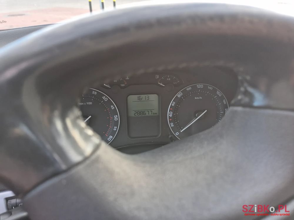 2005' Skoda Superb 1.9 Tdi Classic photo #4