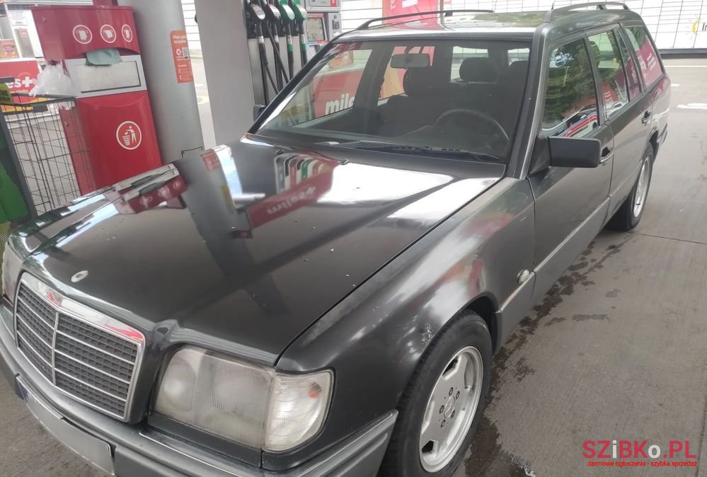 1994' Mercedes-Benz W124 photo #2