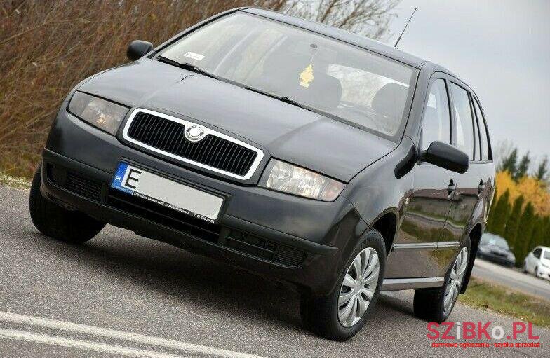 2003' Skoda Fabia photo #2