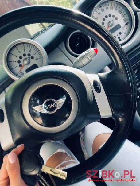 2003' MINI Cooper Standard photo #3