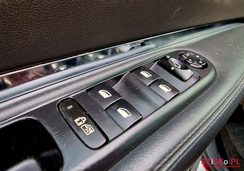 2010' Peugeot 3008 1.6 Premium photo #4