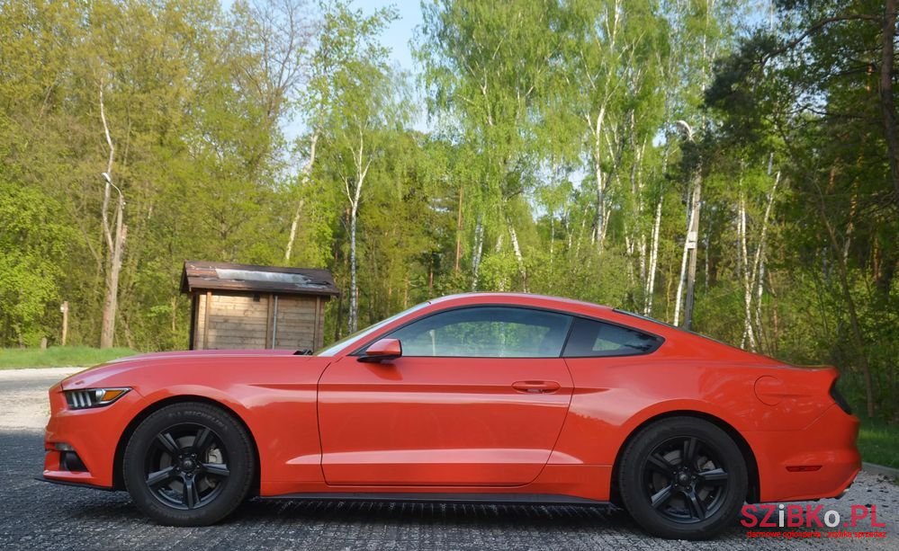 2016' Ford Mustang photo #4