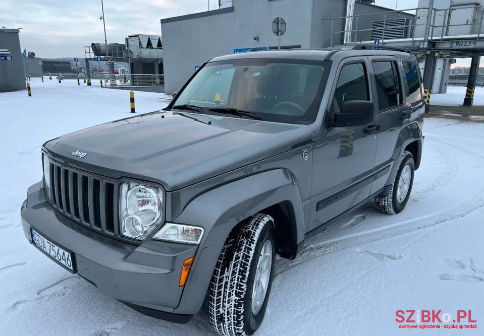 2012' Jeep Liberty photo #1