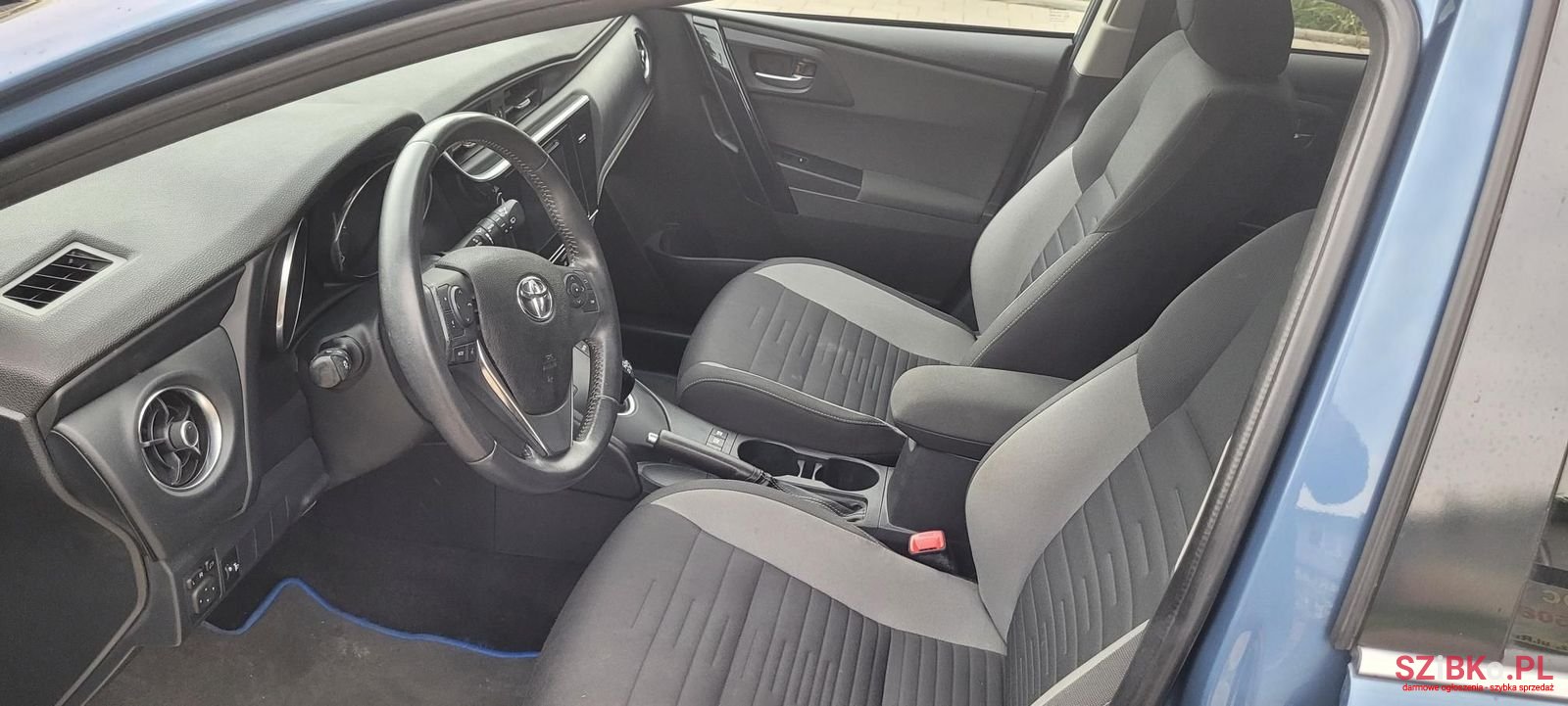 2016' Toyota Auris photo #6