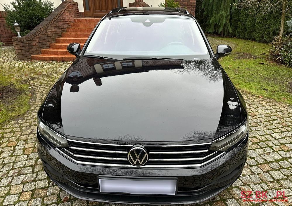 2020' Volkswagen Passat photo #3