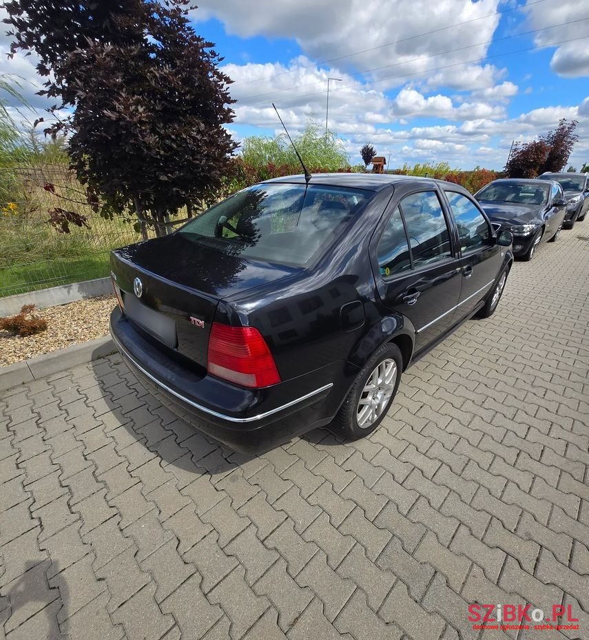 2002' Volkswagen Bora photo #4