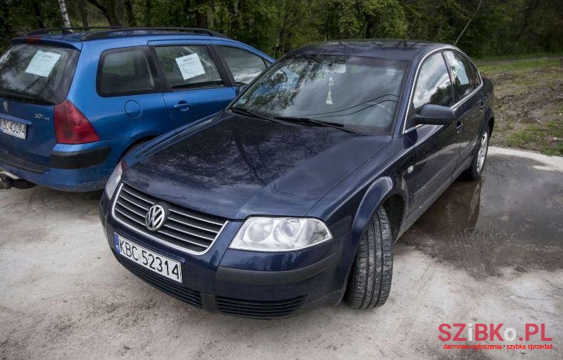 2001' Volkswagen Passat photo #2