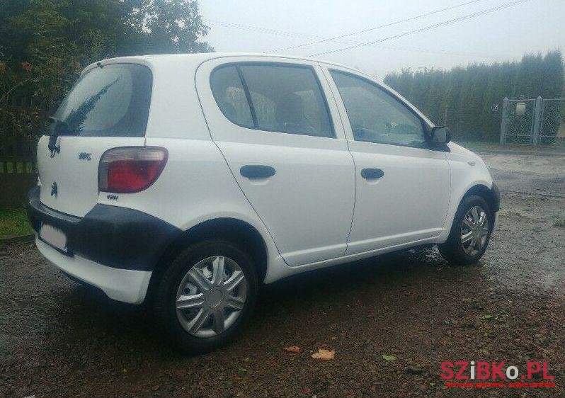 2001' Toyota Yaris photo #1