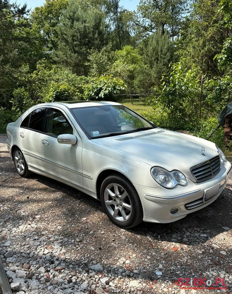 2007' Mercedes-Benz C-Class photo #2