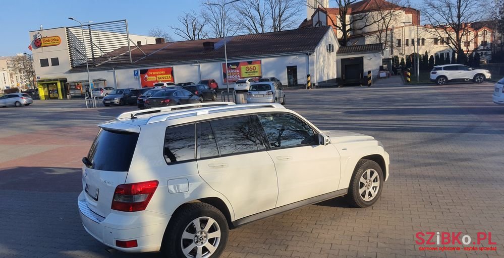 2010' Mercedes-Benz GLK photo #5