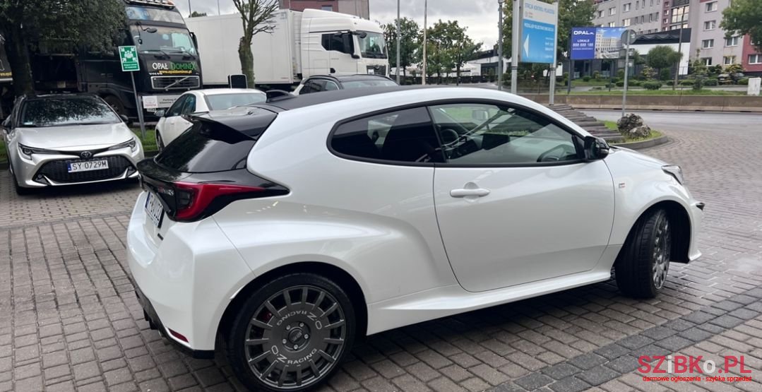 2021' Toyota Yaris photo #3