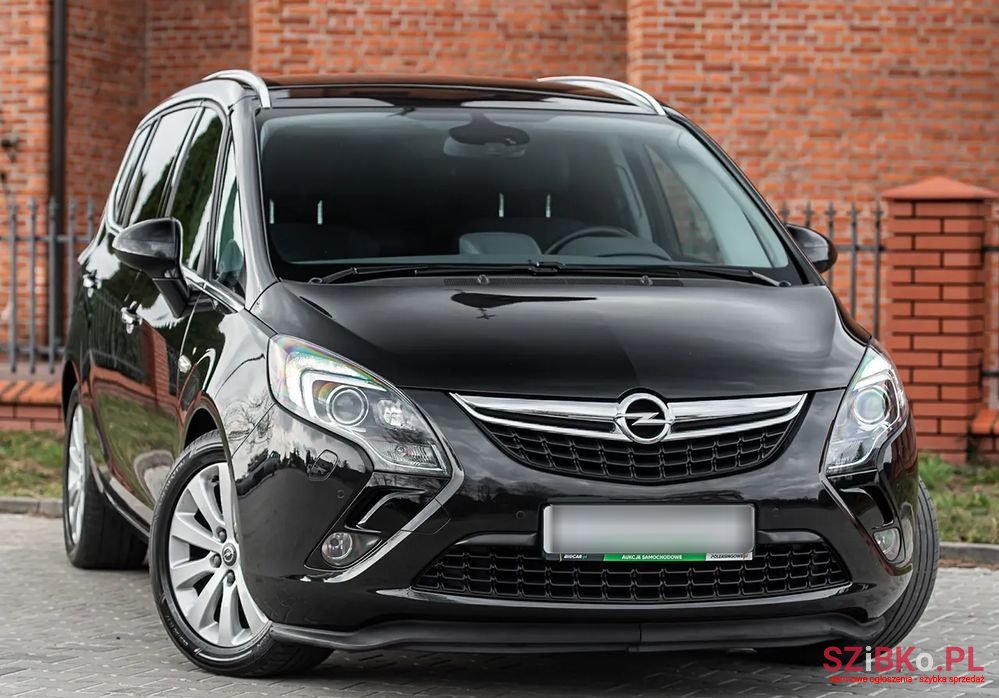 2013' Opel Zafira 1.4 T Cosmo photo #2