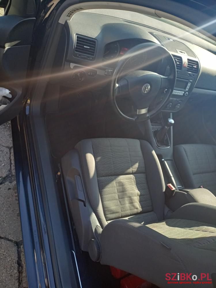 2007' Volkswagen Golf photo #2