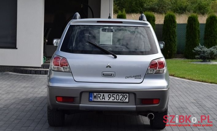 2003' Mitsubishi Outlander photo #5