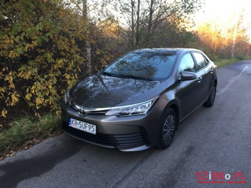 2018' Toyota Corolla photo #3