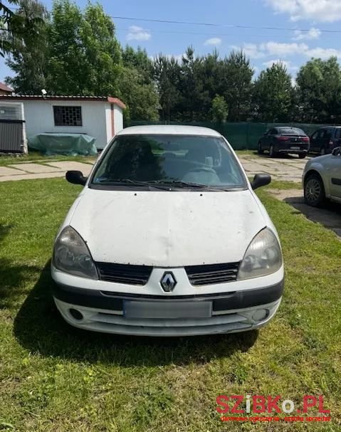 2005' Renault Clio photo #4