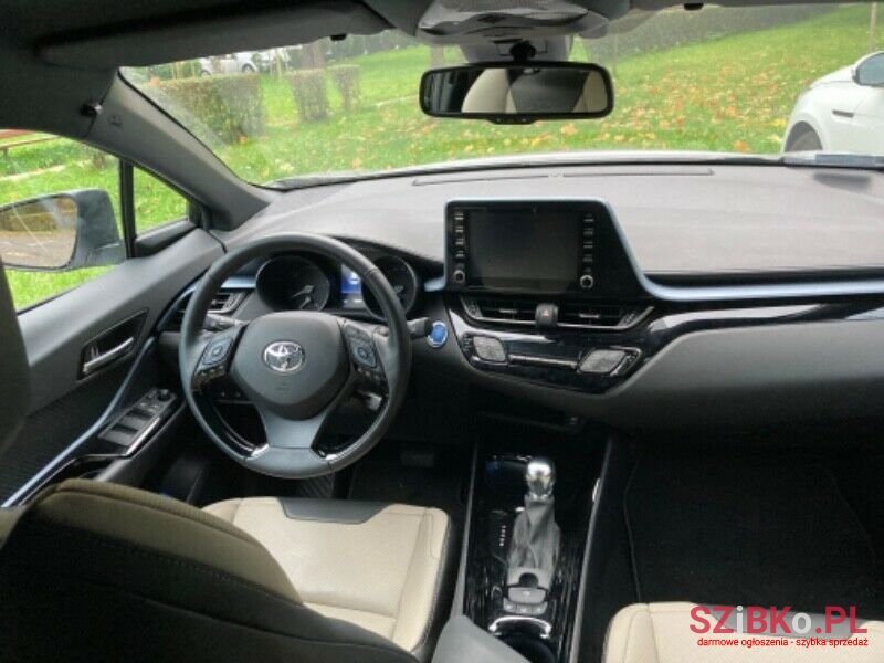 2021' Toyota C-HR photo #3