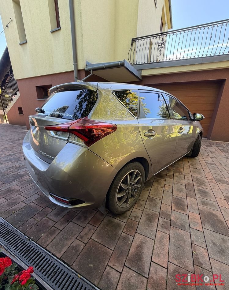 2015' Toyota Auris photo #4