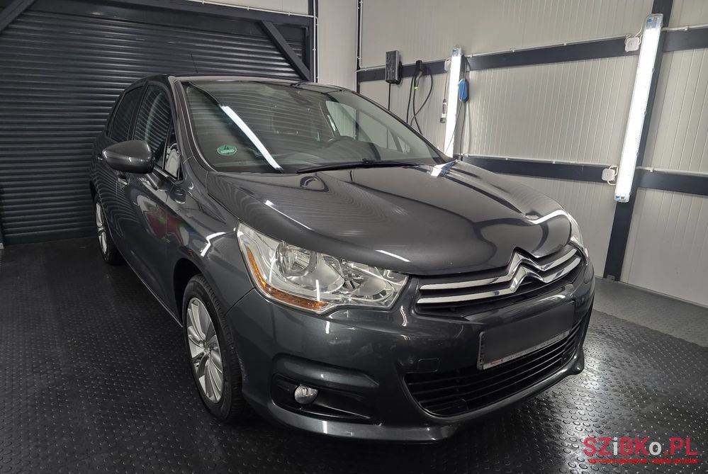 2011' Citroen C4 Vti 120 Style photo #3
