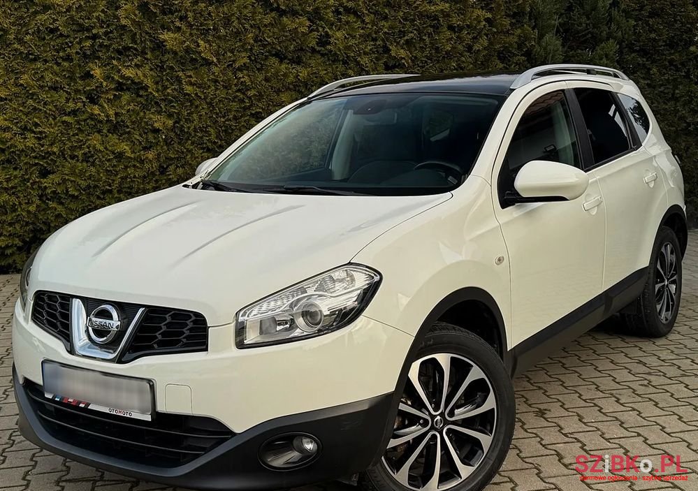 2011' Nissan Qashqai 2.0 Tekna photo #1